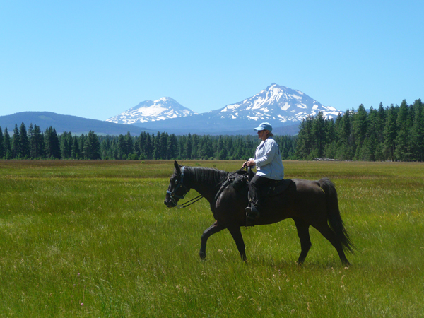 oregon equestrian trails glaze meadows and the sisters