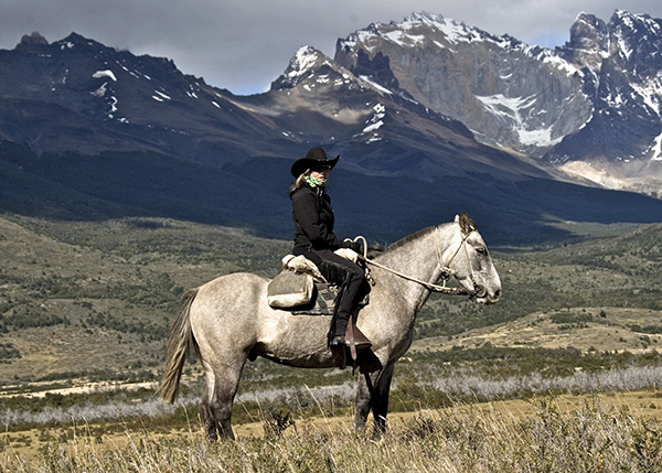 patagonia horseback mountains